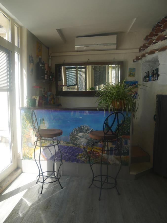 La Feniere Acomodação com café da manhã Vénéjan Exterior foto